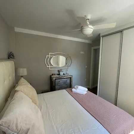 Cozy Room In Stylish Flat Just Steps From The Beach Cadis Exterior photo