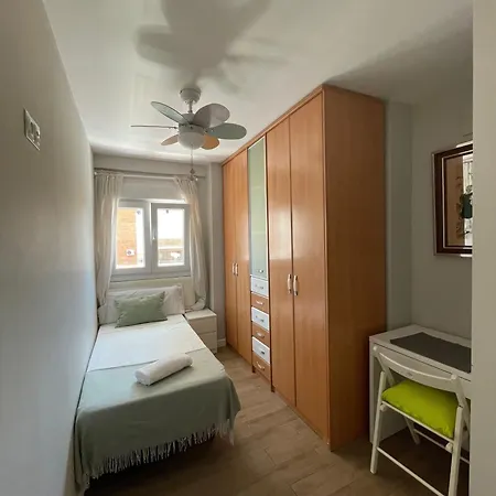 Cozy Room In Stylish Flat Just Steps From The Beach Cadis Exterior photo