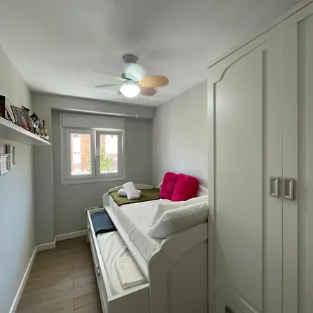 Cozy Room In Stylish Flat Just Steps From The Beach Cadis Room photo